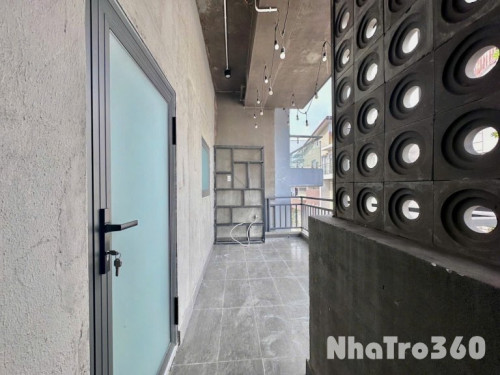 Gác ban công đầy đủ nội thất ngay cầu Phú Mỹ gần ĐH UFM