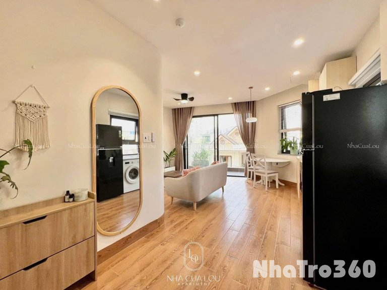 CĂN HỘ 1 PHÒNG NGỦ BAN CÔNG 2 MẶT NGAY SÂN BAY TB