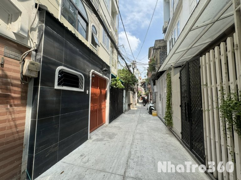 Cho thuê căn hộ ban công, Q10 || ngay Hoà Hưng || gần Vòng xoay Dân chủ, toà nhà Viettel, chợ Hoà Hưng