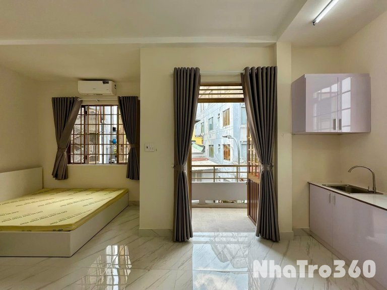 CĂN HỘ BAN CÔNG FULL NỘI THẤT QUẬN 3 GẦN CÔNG TRƯỜNG DÂN CHỦ