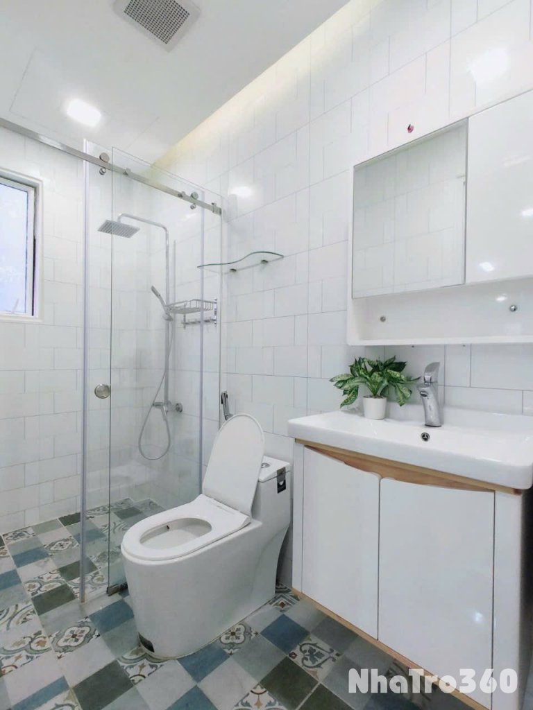 CĂN HỘ CỬA SỔ FULL NỘI THẤT QUẬN 3 GẦN VINCOM PLAZA 3 THÁNG 2