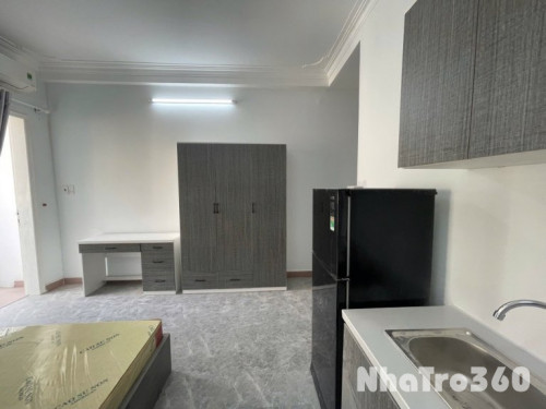 CĂN HỘ BAN CÔNG SAN TRỌNG THOÁNG MÁT QUẬN 1