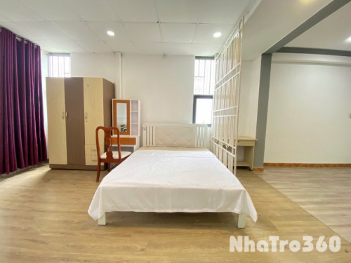 CĂN HỘ CỬA SỔ FULL NỘI THẤT QUẬN 1 NGAY CÔNG VIÊN LÊ VĂN TÁM