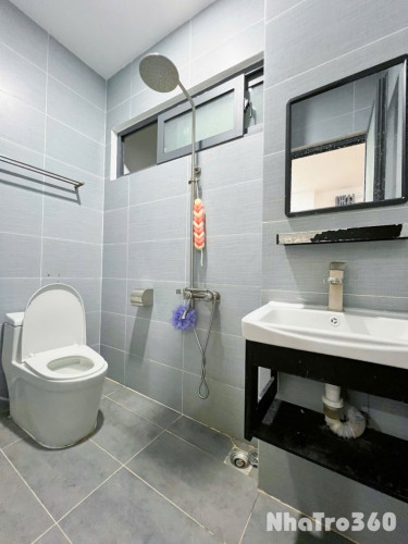 Căn Studio cửa sổ Full nội thất thang máy ngay khu K300