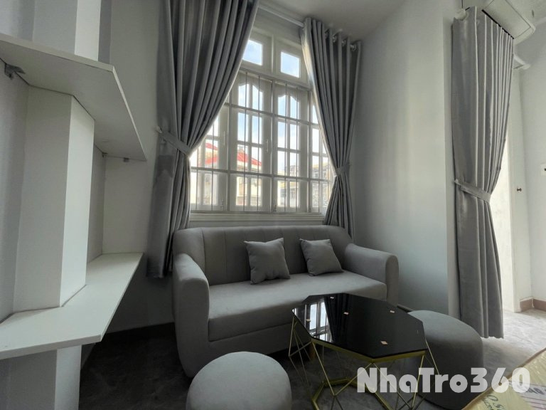 CĂN HỘ BAN CÔNG SAN TRỌNG THOÁNG MÁT QUẬN 1