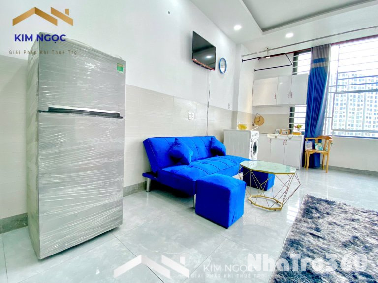 Toà nhà có thang máy , phòng cửa sổ trời , diện tích rộng rãi ngay Đỗ Bí