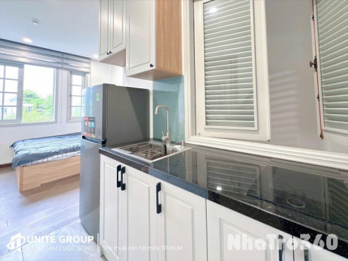 Cho thuê căn hộ ban công, Q10 || đường Trần Thiện Chánh || gần Công Viên, Vạn Hạnh Mall, Việt Nam Quốc Tự