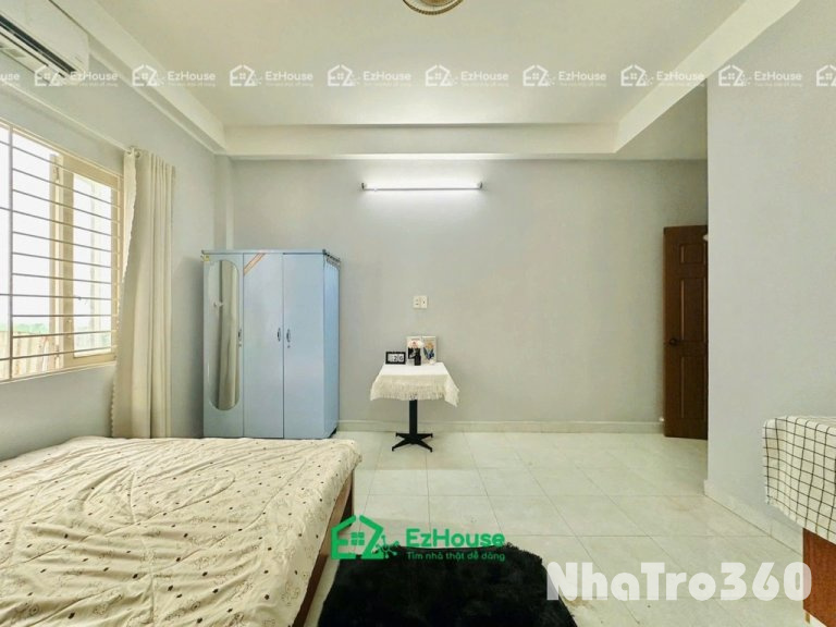 Phòng full nội thất, cửa sổ lớn