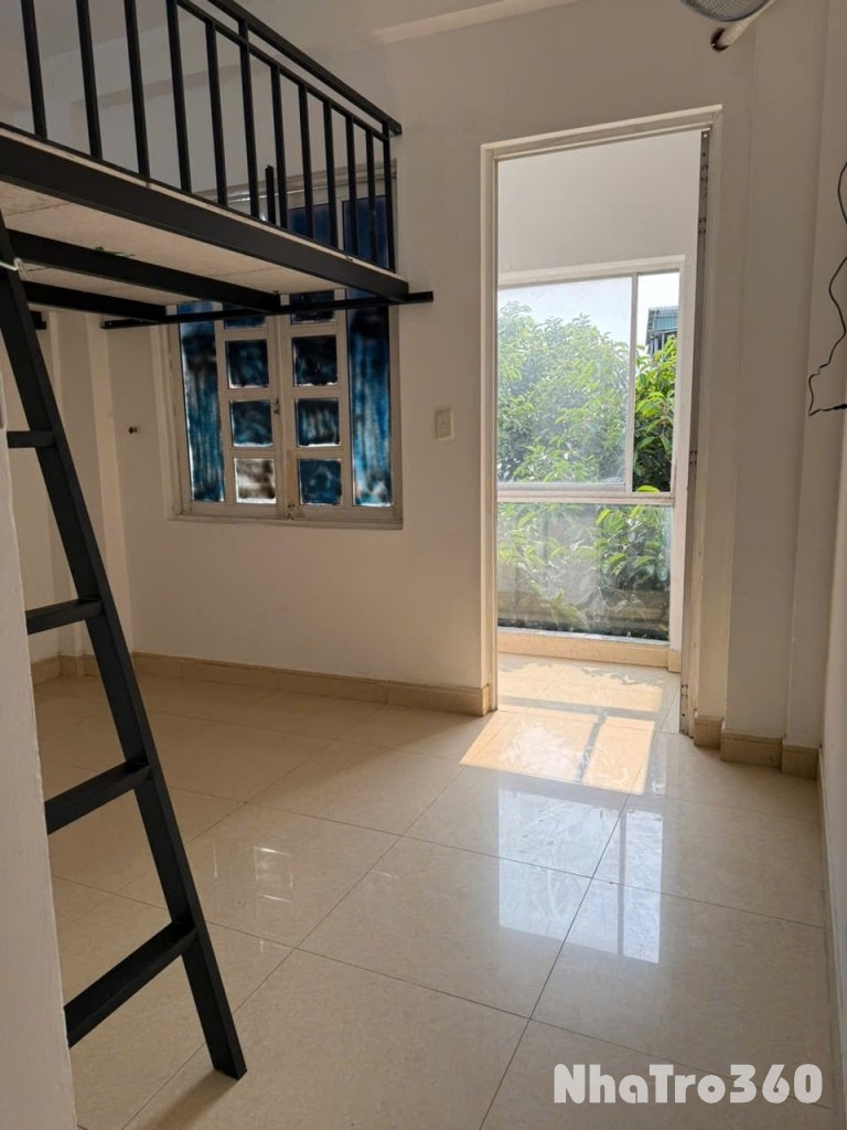 Phòng trống sẵn: ban công, gác, tách bếp giá chỉ 3X ngay Aeon Tân Phú