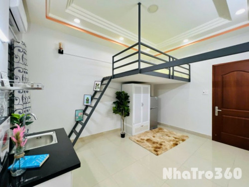 Phòng full nội thất, gác cao