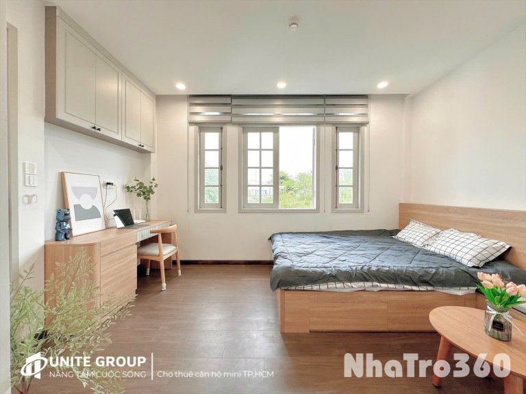 Cho thuê căn hộ ban công, Q10 || đường Trần Thiện Chánh || gần Công Viên, Vạn Hạnh Mall, Việt Nam Quốc Tự