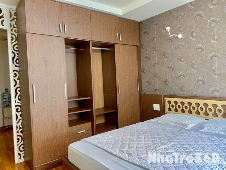 Căn hộ cho thuê ngay trung tâm quận 1, có cửa sổ đón nắng, phòng rộng siêu mới, view siêu đẹp