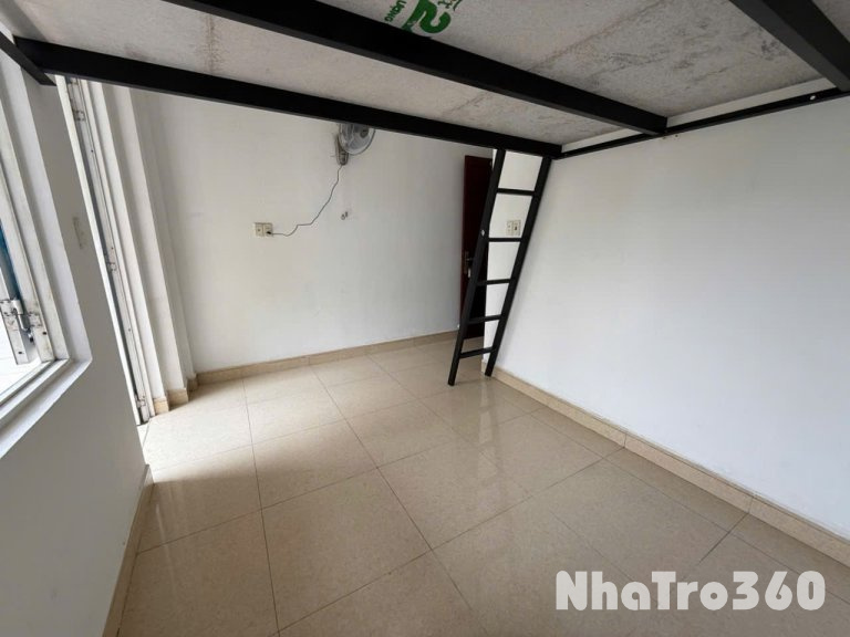 Phòng trống sẵn: ban công, gác, tách bếp giá chỉ 3X ngay Aeon Tân Phú