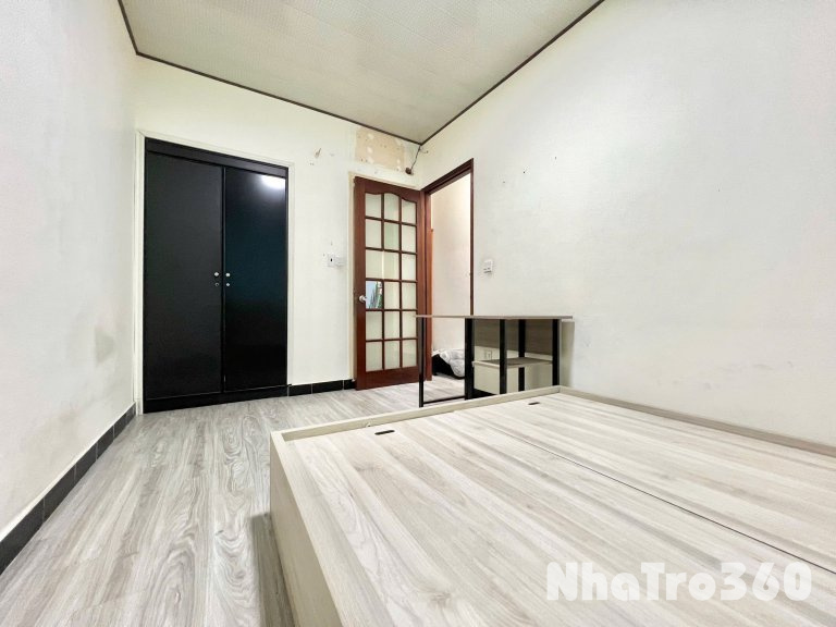 Cho thuê căn hộ 2 Phòng ngủ Cửa sổ Q1 gần cầu Kiệu, chợ Tân Định