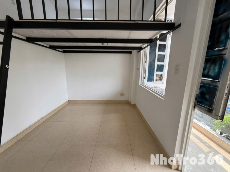 Phòng trống sẵn: ban công, gác, tách bếp giá chỉ 3X ngay Aeon Tân Phú