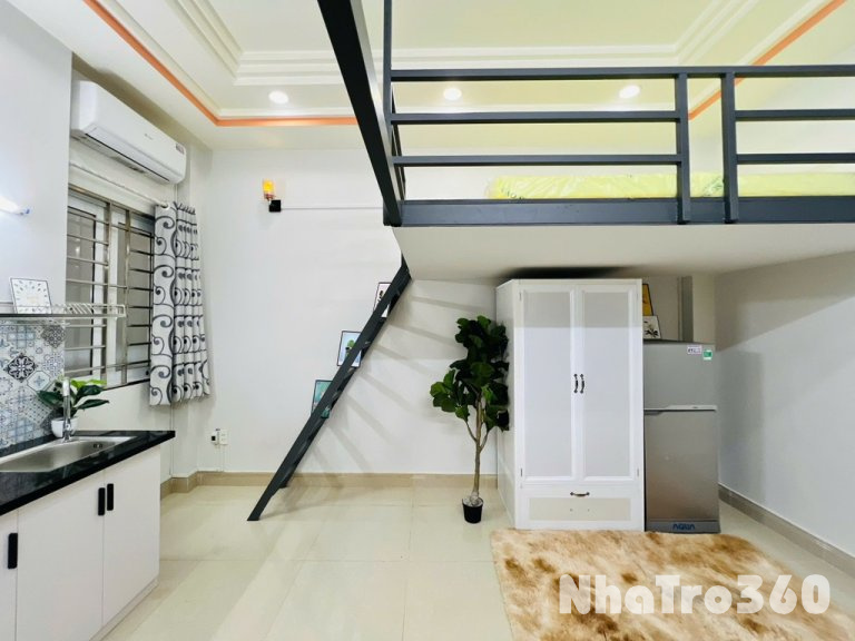 Phòng full nội thất, gác cao