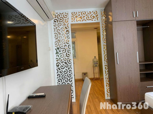 Căn hộ cho thuê ngay trung tâm quận 1, có cửa sổ đón nắng, phòng rộng siêu mới, view siêu đẹp