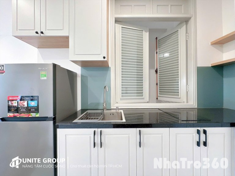 Cho thuê căn hộ ban công, Q10 || đường Trần Thiện Chánh || gần Công Viên, Vạn Hạnh Mall, Việt Nam Quốc Tự