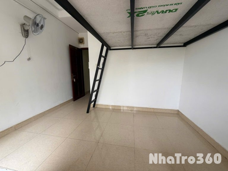 Phòng trống sẵn: ban công, gác, tách bếp giá chỉ 3X ngay Aeon Tân Phú