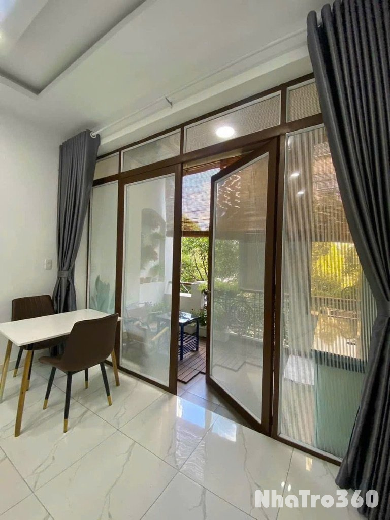 Căn Hộ Cao Cấp Có Ban Công Tách P12 Tân Bình