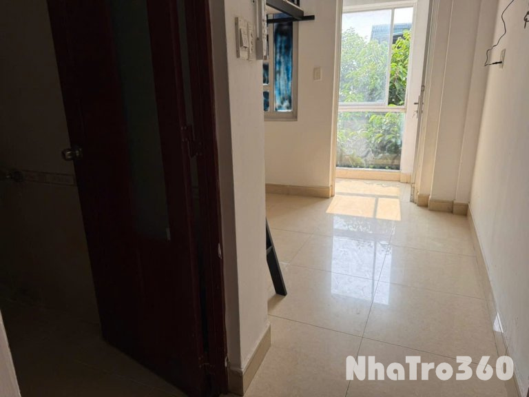 Phòng trống sẵn: ban công, gác, tách bếp giá chỉ 3X ngay Aeon Tân Phú