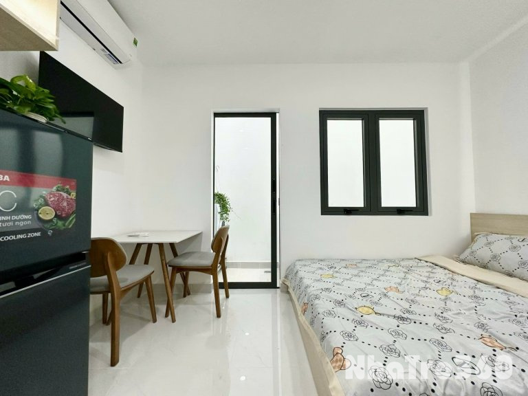 CĂN HỘ CỬA SỔ FULL NỘI THẤT QUẬN 10 GẦN ĐẠI HỌC KINH TẾ