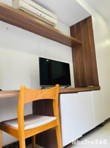 CĂN HỘ BAN CÔNG FULL NỘI THẤT QUẬN 1 GẦN CẦU NGUYỄN VĂN CỪ