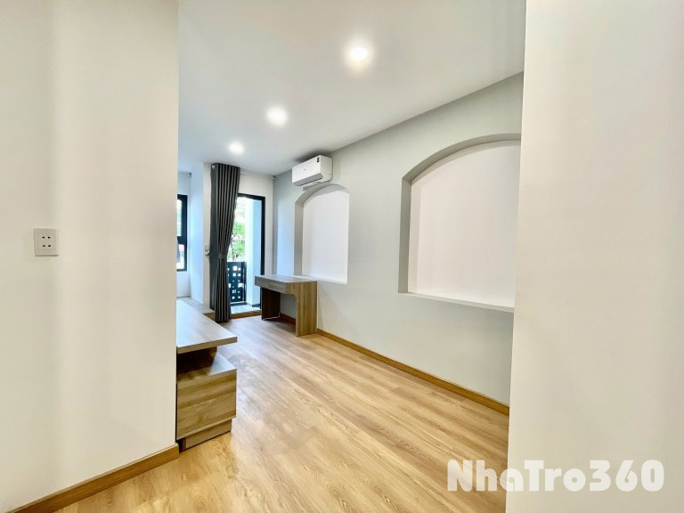 CĂN HỘ 1 PN BAN CÔNG SANG XỊN MỊN TẠI Q4