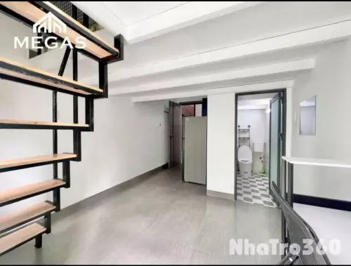 DUPLEX ban công full nội thất ngay trung tâm Quận 7