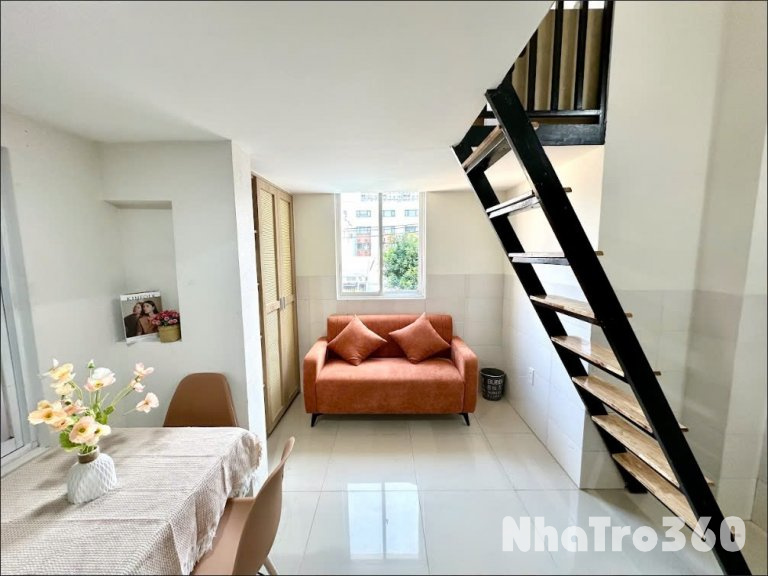 Duplex cửa sổ ngay Nguyễn Thị Thập Quận 7