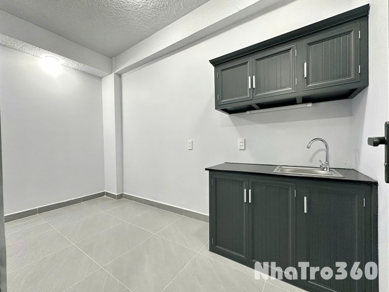 Phòng trọ không nội thất gần ĐH Văn Hiến quận Tân Phú