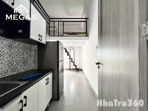 DUPLEX ban công full nội thất ngay trung tâm Quận 7