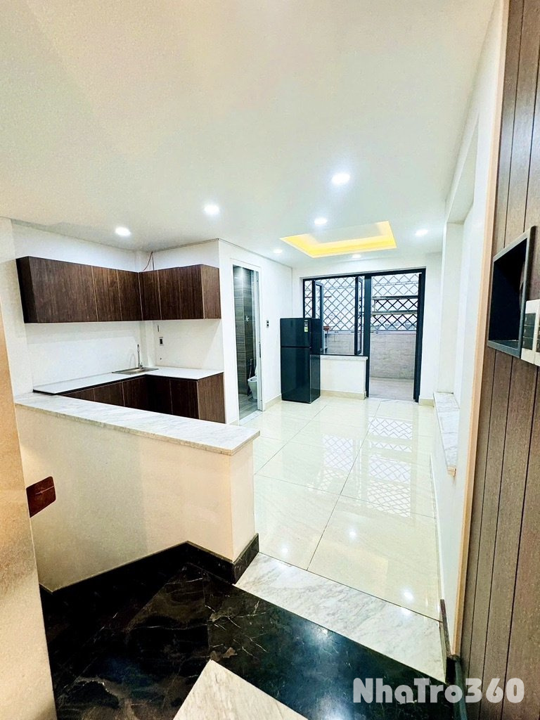 PENHOUSE siêu rộng 80m2 mới 100% ban công lớn