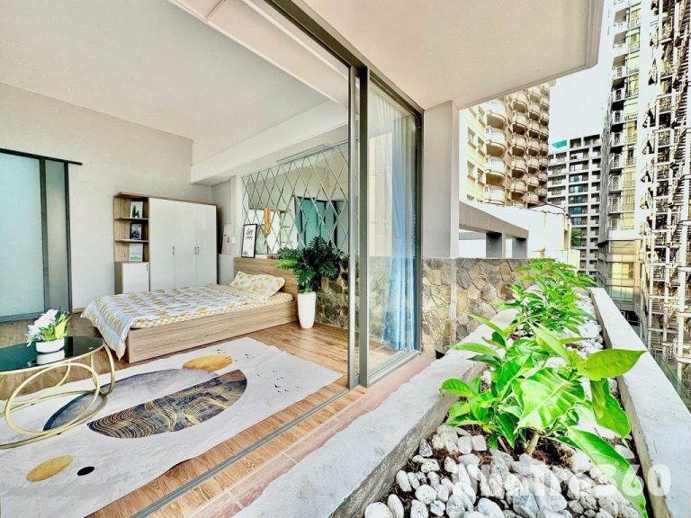 Cho thuê studio có ban công tại Lê Thánh Tôn quận1