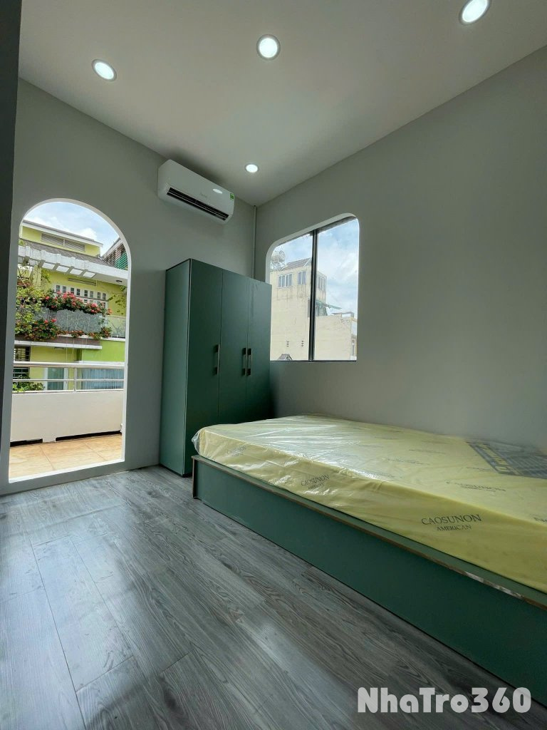 CĂN HỘ 2 PN BAN CÔNG MỚI ĐẸP TẠI Q10