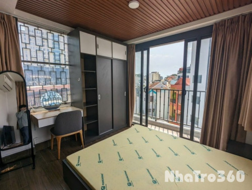 Cho thuê Studio ban công tách bếp sang trọng Q1