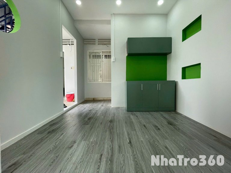 CĂN HỘ 2 PN BAN CÔNG MỚI ĐẸP TẠI Q10