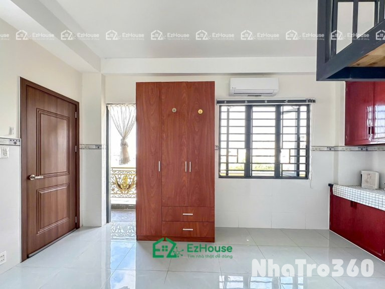 Full nội thất, ban công, ngay ngã tư 4 xã