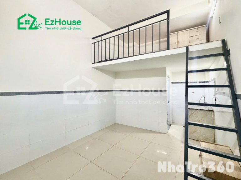 Phòng full nội thất, cửa sổ, gác, tự do