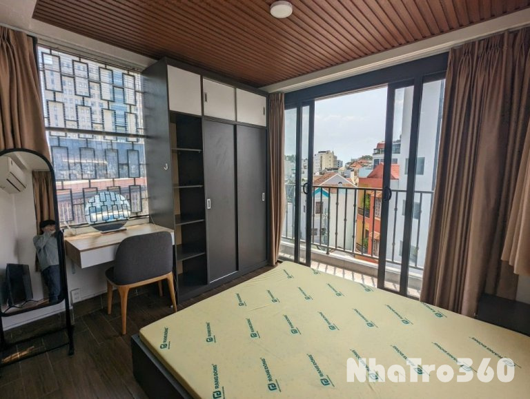 Cho thuê Studio ban công tách bếp sang trọng Q1