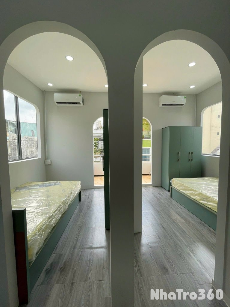 CĂN HỘ 2 PN BAN CÔNG MỚI ĐẸP TẠI Q10