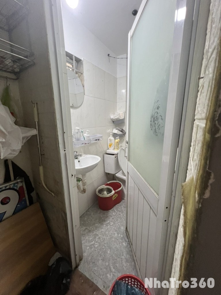 Cho thuê mặt bằng ngay đầu đường đỗ xuân hợp