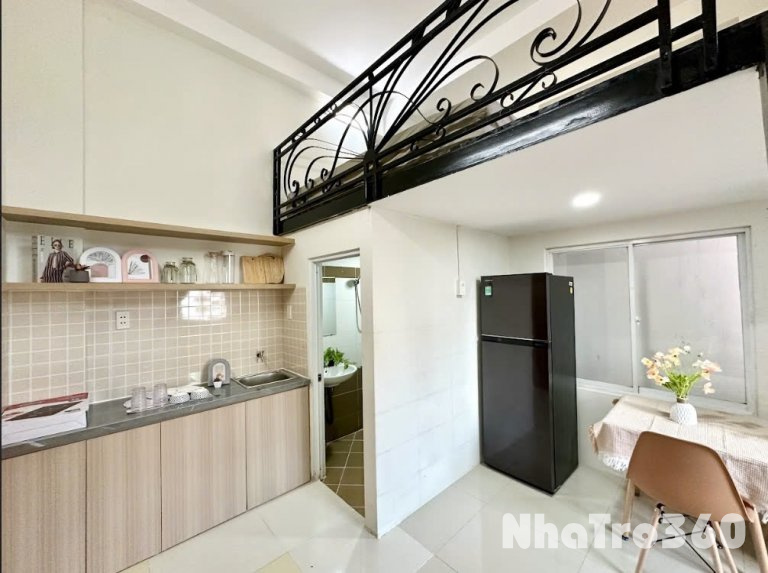 Duplex cửa sổ ngay Nguyễn Thị Thập Quận 7