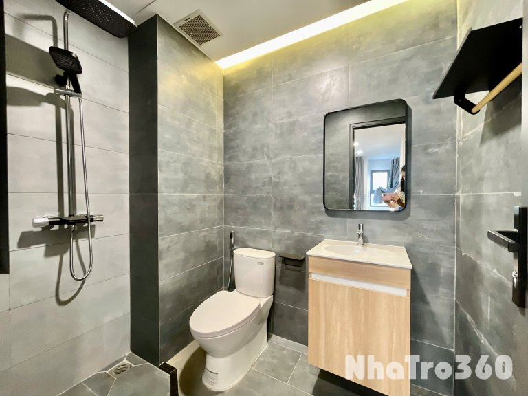 CĂN HỘ 1 PN BAN CÔNG SANG XỊN MỊN TẠI Q4