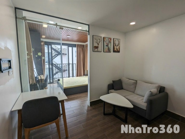Cho thuê Studio ban công tách bếp sang trọng Q1