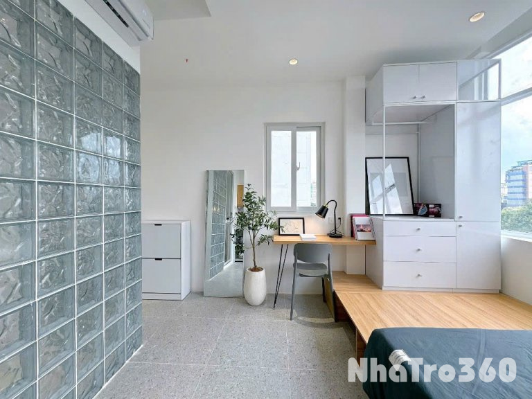 Cho thuê căn hộ cửa sổ, Q1 || đường Phạm Ngũ Lão || gần cầu CV Tao Đàn, CV 23 Tháng 9, chợ Bến Thành