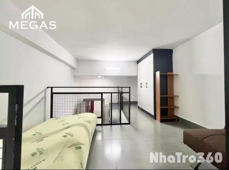 DUPLEX ban công full nội thất ngay trung tâm Quận 7