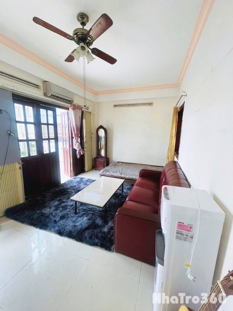 Phòng trọ 50m2 có Ban Công , Cửa sổ  Gần Lotte Q7