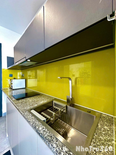 Cho thuê căn hộ ban công, Q4 || ngay Nguyễn Khoái || gần cầu Nguyễn Văn Cừ, cầu Kênh Tẻ, CV Khánh Hội