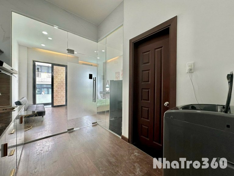 Cho thuê căn hộ 1PN, ban công, Q3 || ngay Trần Quang Diệu || gần Vòng Xoay Dân Chủ, Coopmart, Ga Sài Gòn